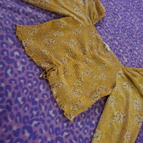 Floral Croptop - Picture 1 of 3